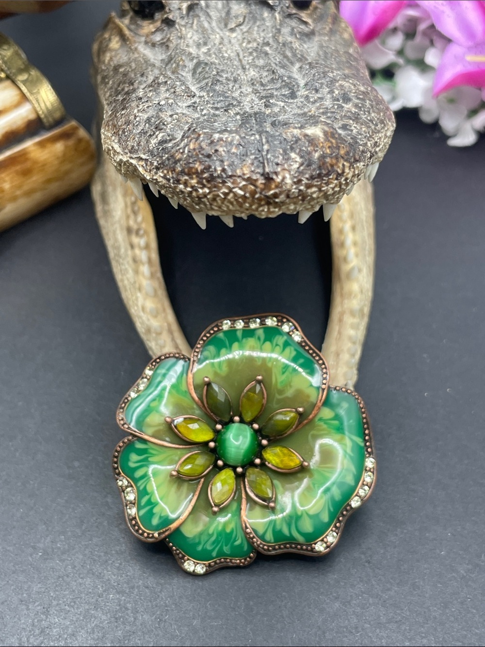 Liz Claiborne floral brooch vintage
